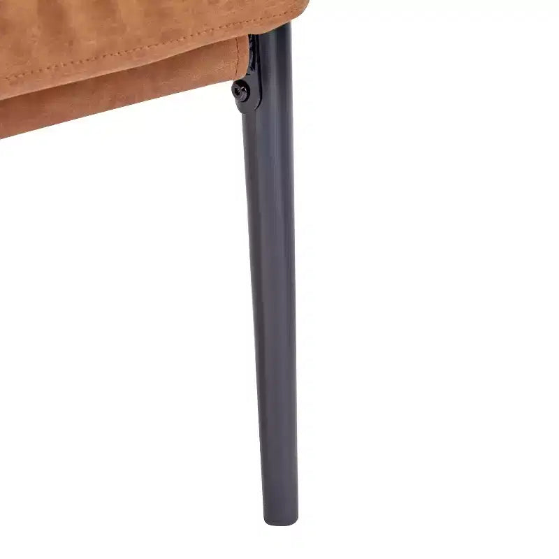 Poltrona moderna da 70 cm con cuscini morbidi, struttura minimalista in metallo, per sedute accoglienti